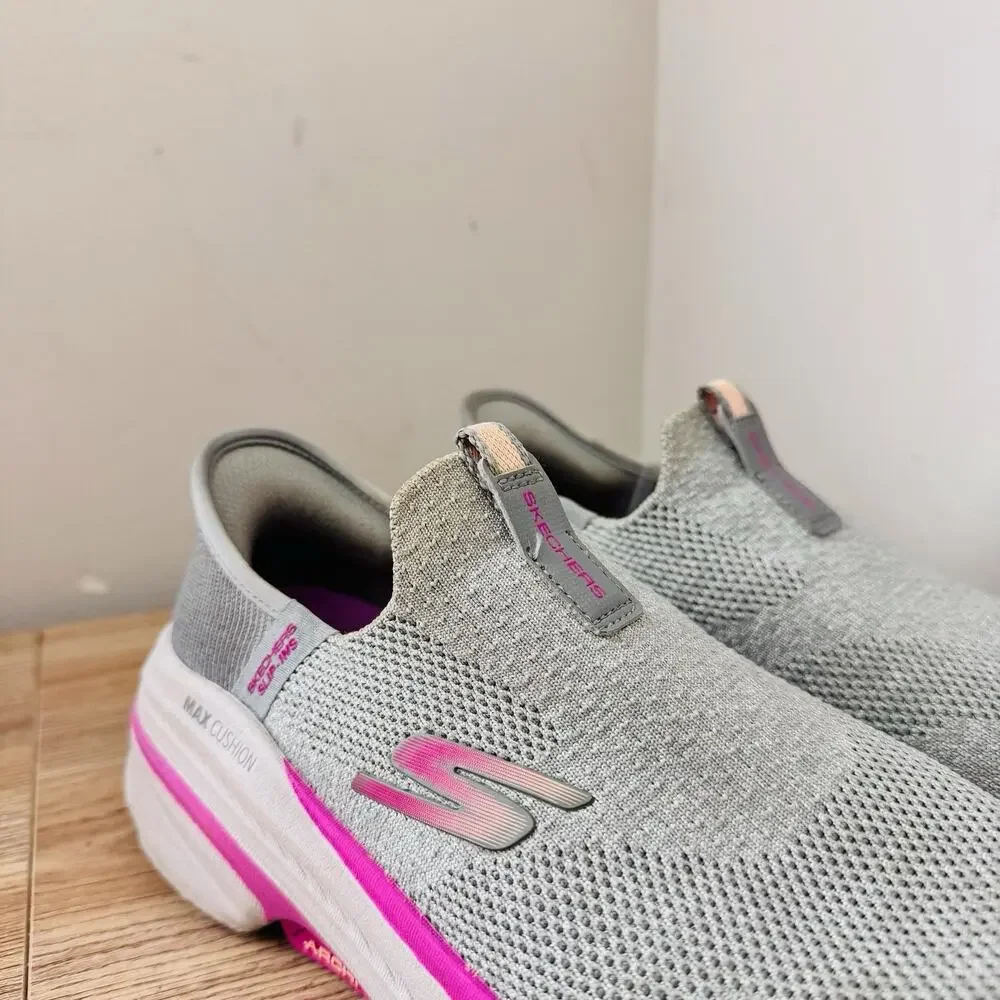 Skechers Women's Max Cushioning Arch Fit 2.0 Cambridge Slip-ins Gray Size 7